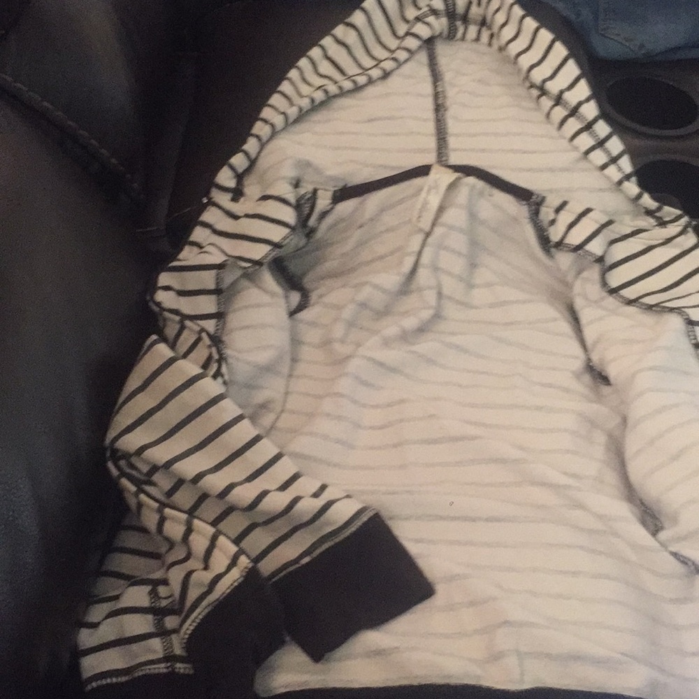 Sweater - Picture 2 of 3
